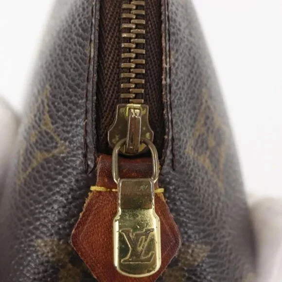 LOUIS VUITTON Monogram Pochette Cosmetic PM Pouch